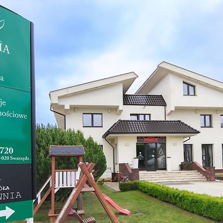 Astoria Bed & Breakfast Swarzedz Ngoại thất bức ảnh
